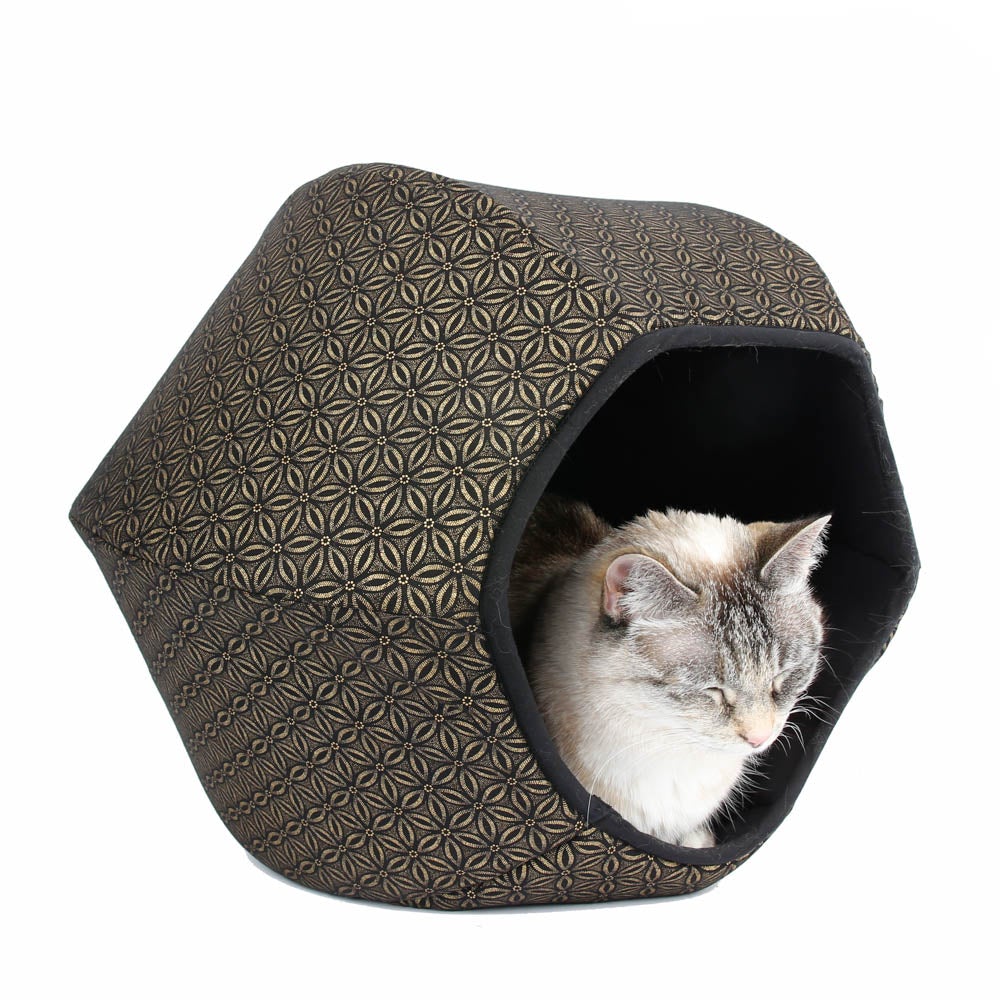 The Cat Ball Gold Tile Flower