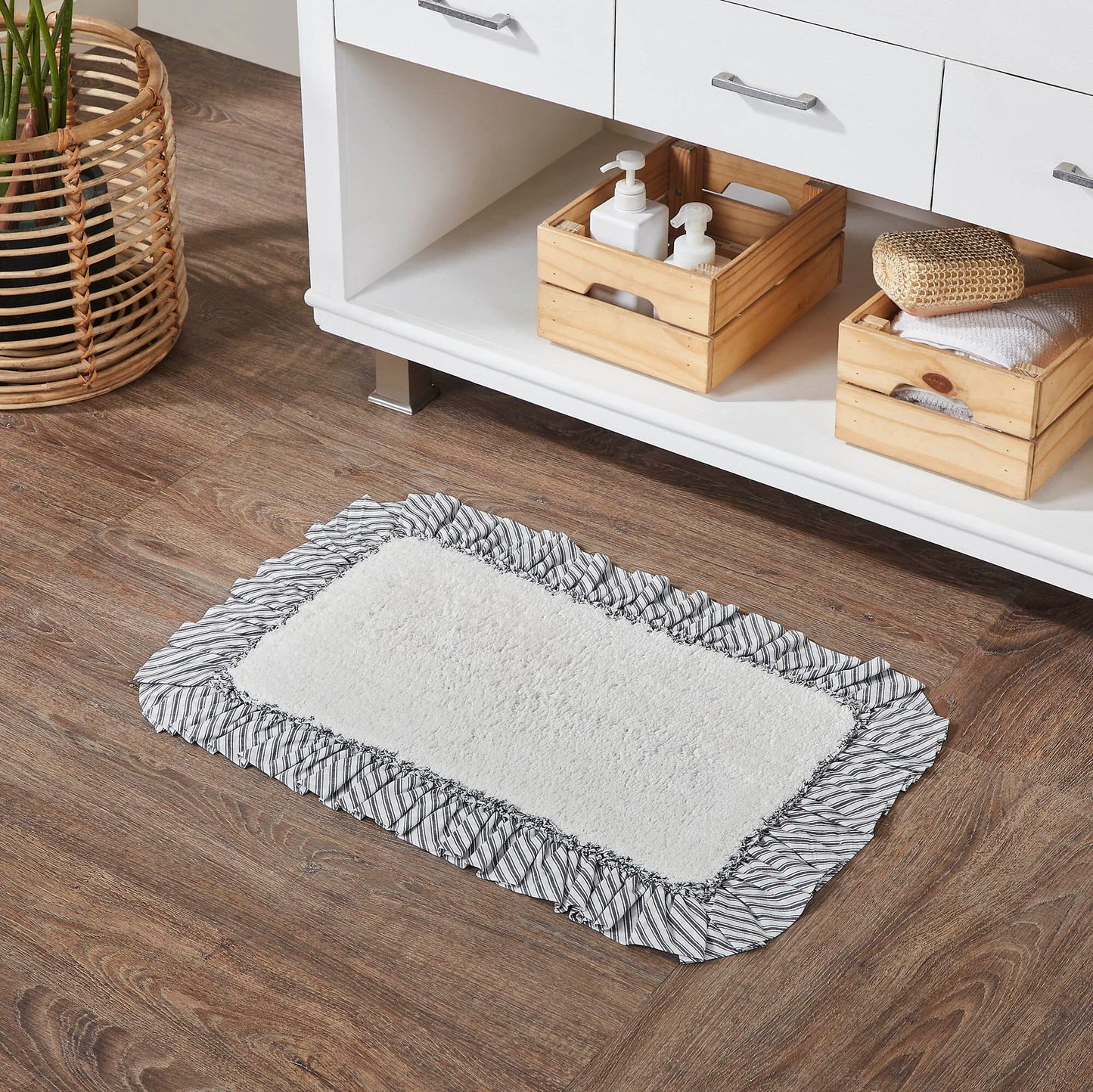 Sawyer Mill Black Bathmat 20x30"
