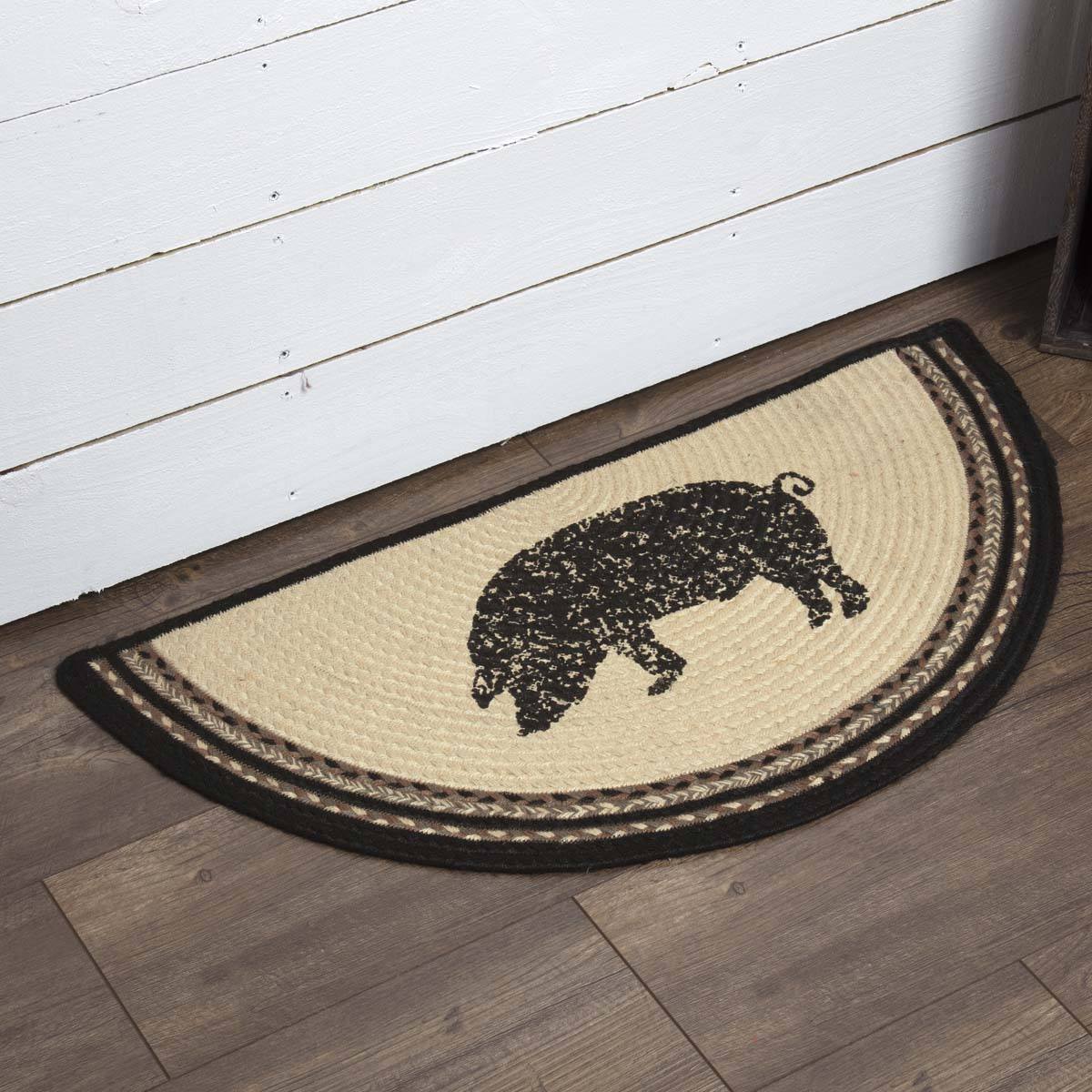 Sawyer Mill Charcoal Pig Half Circle Braided Rug 16.5x33"