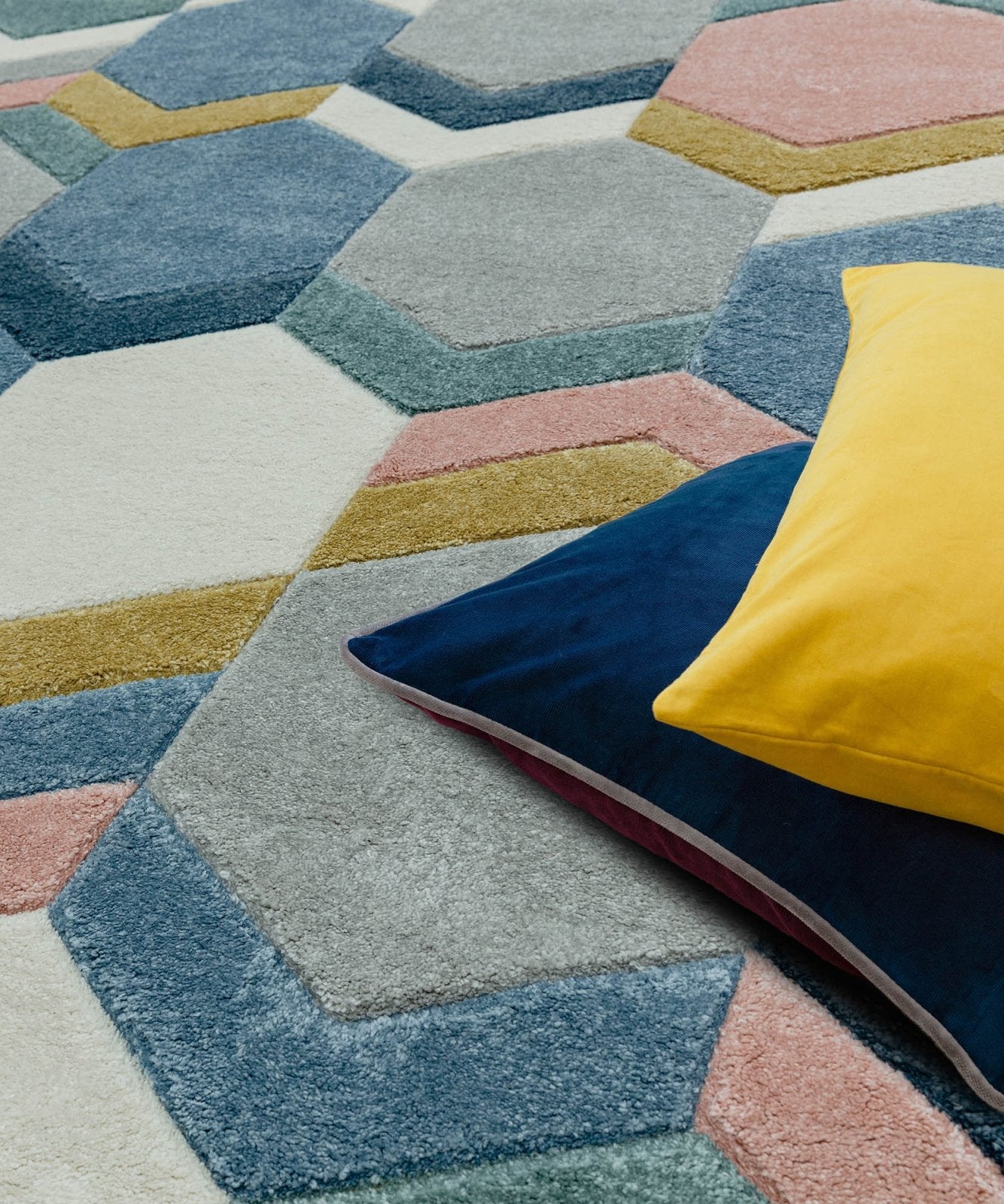 Sketch SK10 Hexagon Multi Rug