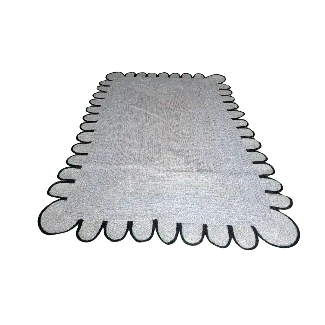Black and White Scallop Jute Rug