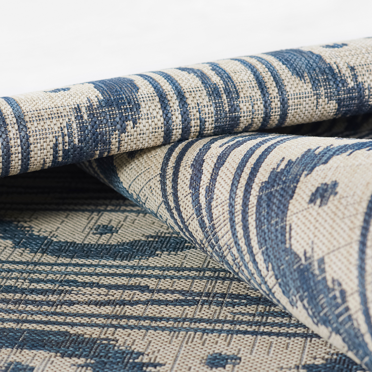 Riviera Geometric Blue Recycled Plastic Indoor Outdoor Rug