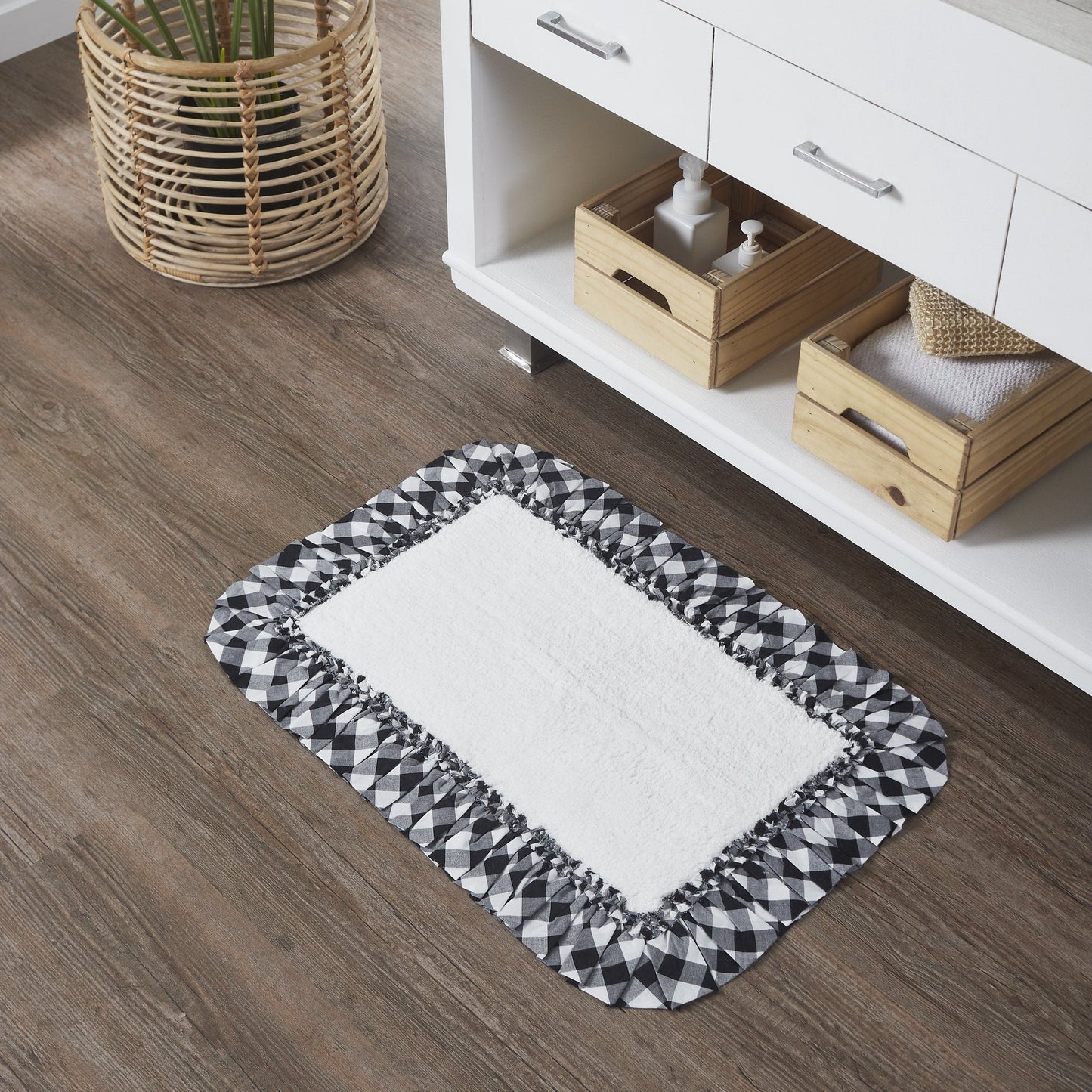 Annie Black Buffalo Check Bathmat 20x30"