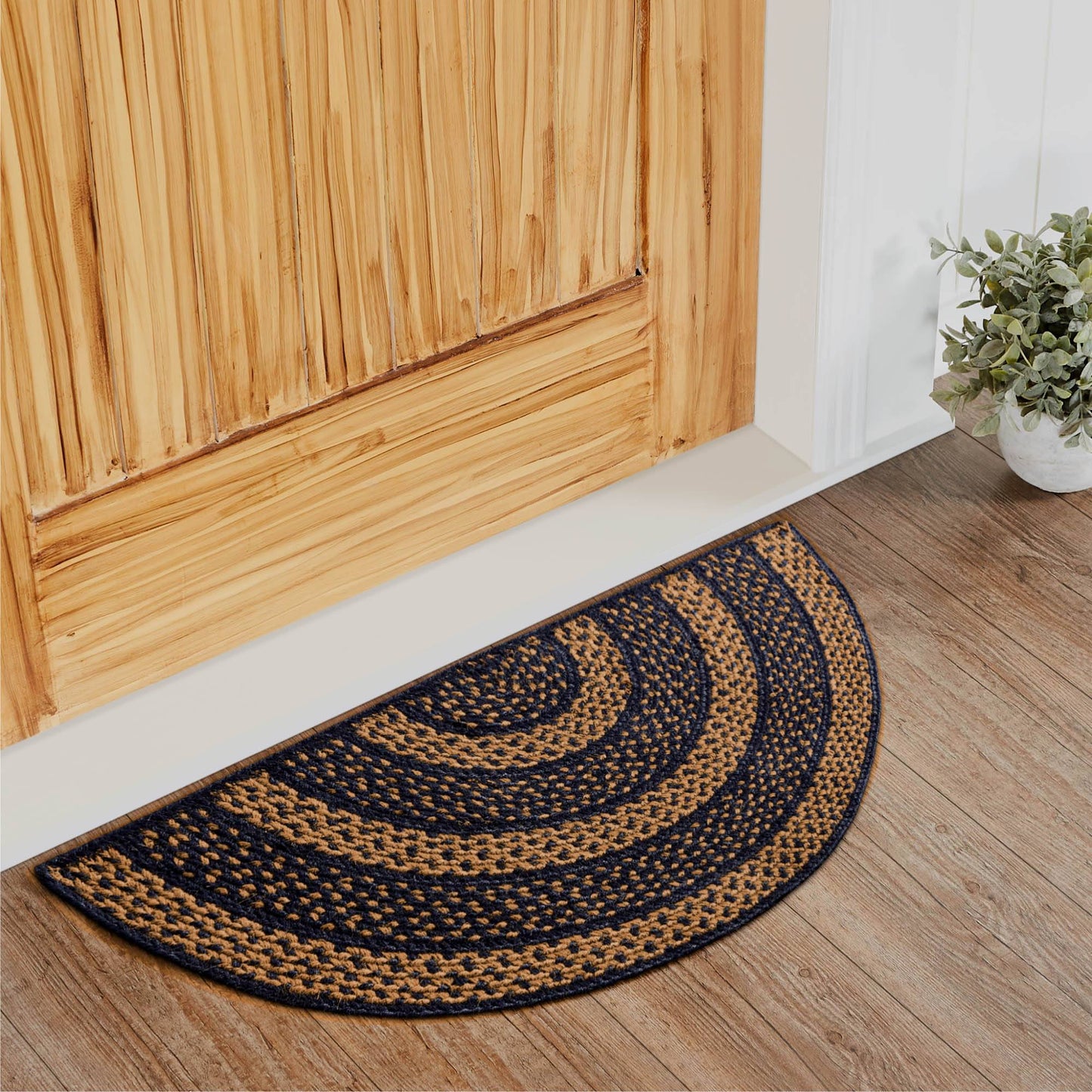 Farmhouse Black and Tan Half Circle Braided Rug 16.5x33" - with Pad