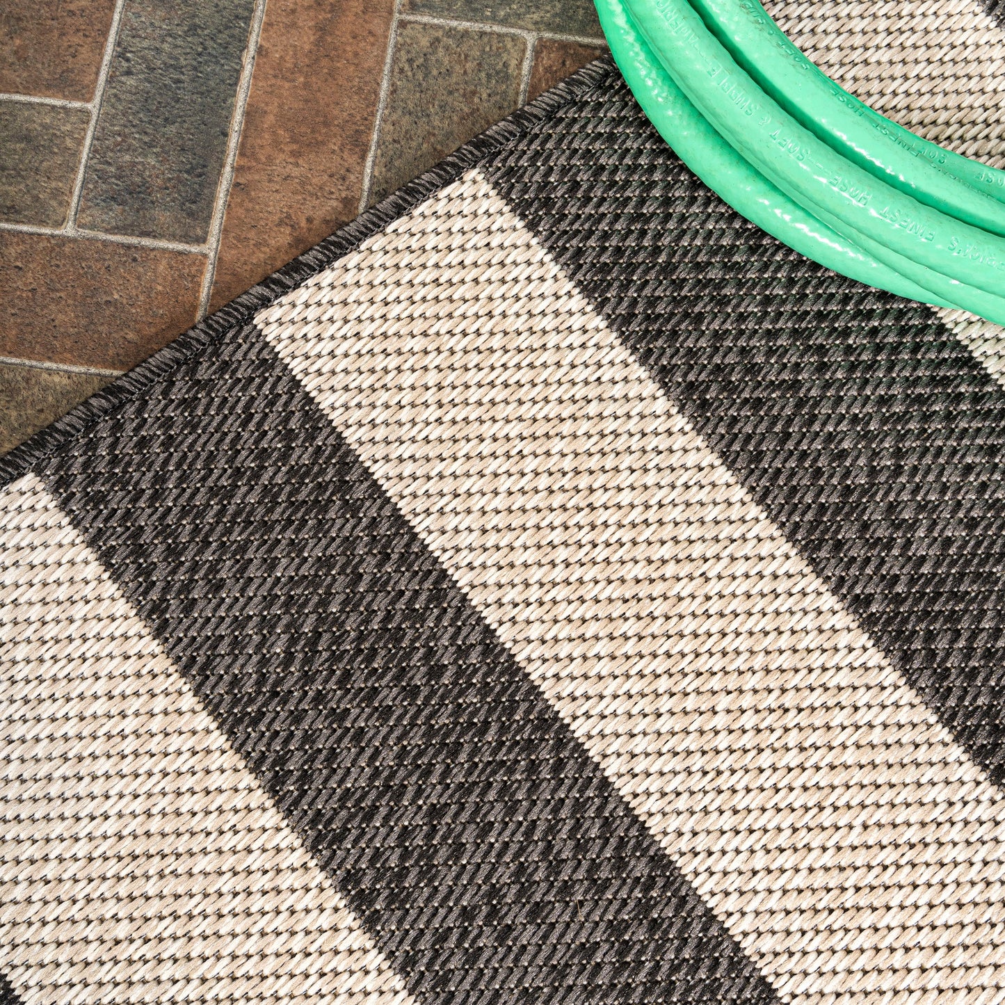 Two-Tone Wide Stripe Indoor/Outdoor Area Rug (5 Colors, 5 Sizes)