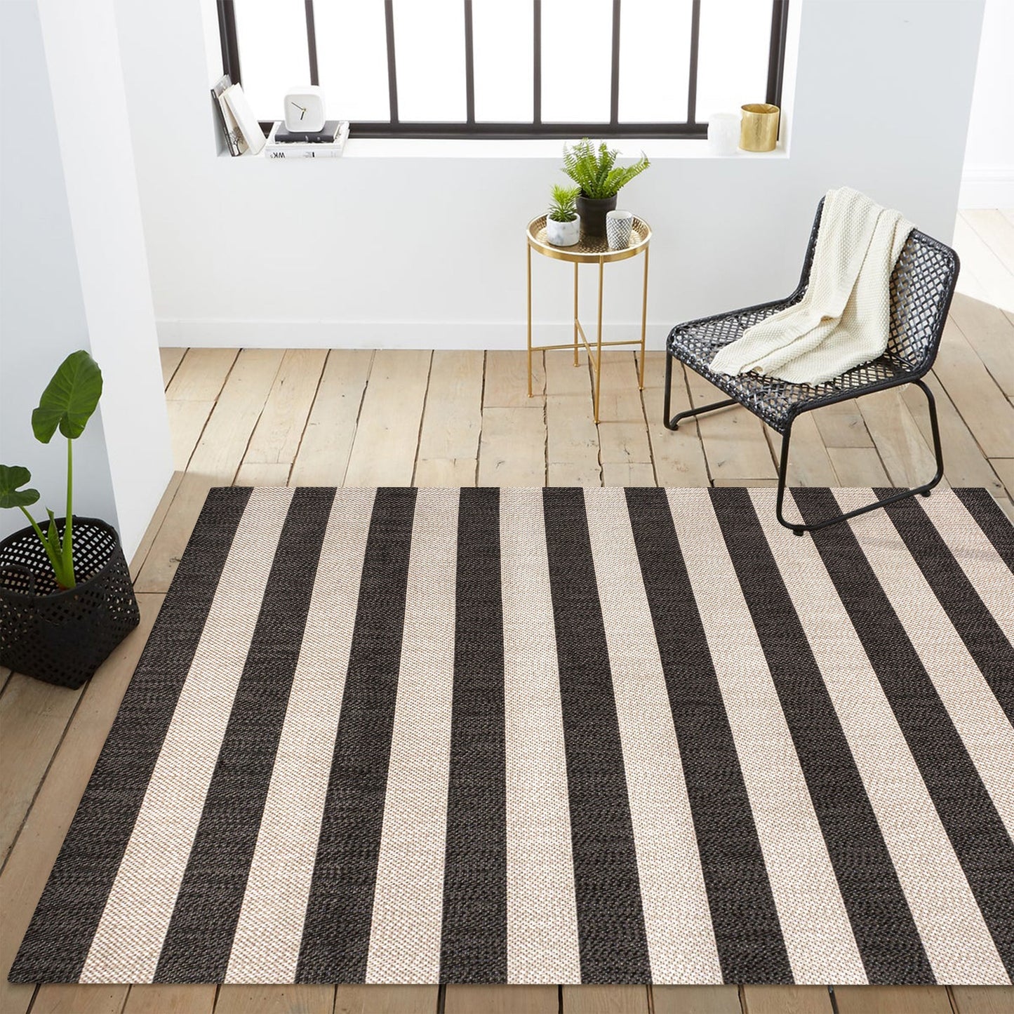 Two-Tone Wide Stripe Indoor/Outdoor Area Rug (5 Colors, 5 Sizes)