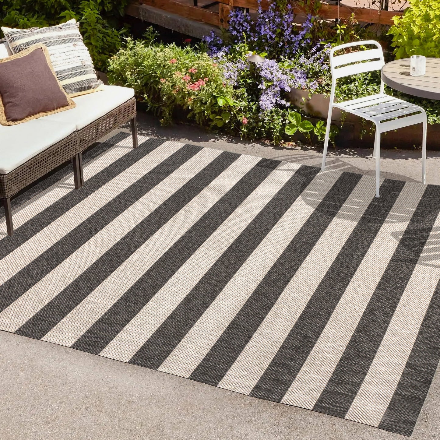 Two-Tone Wide Stripe Indoor/Outdoor Area Rug (5 Colors, 5 Sizes)