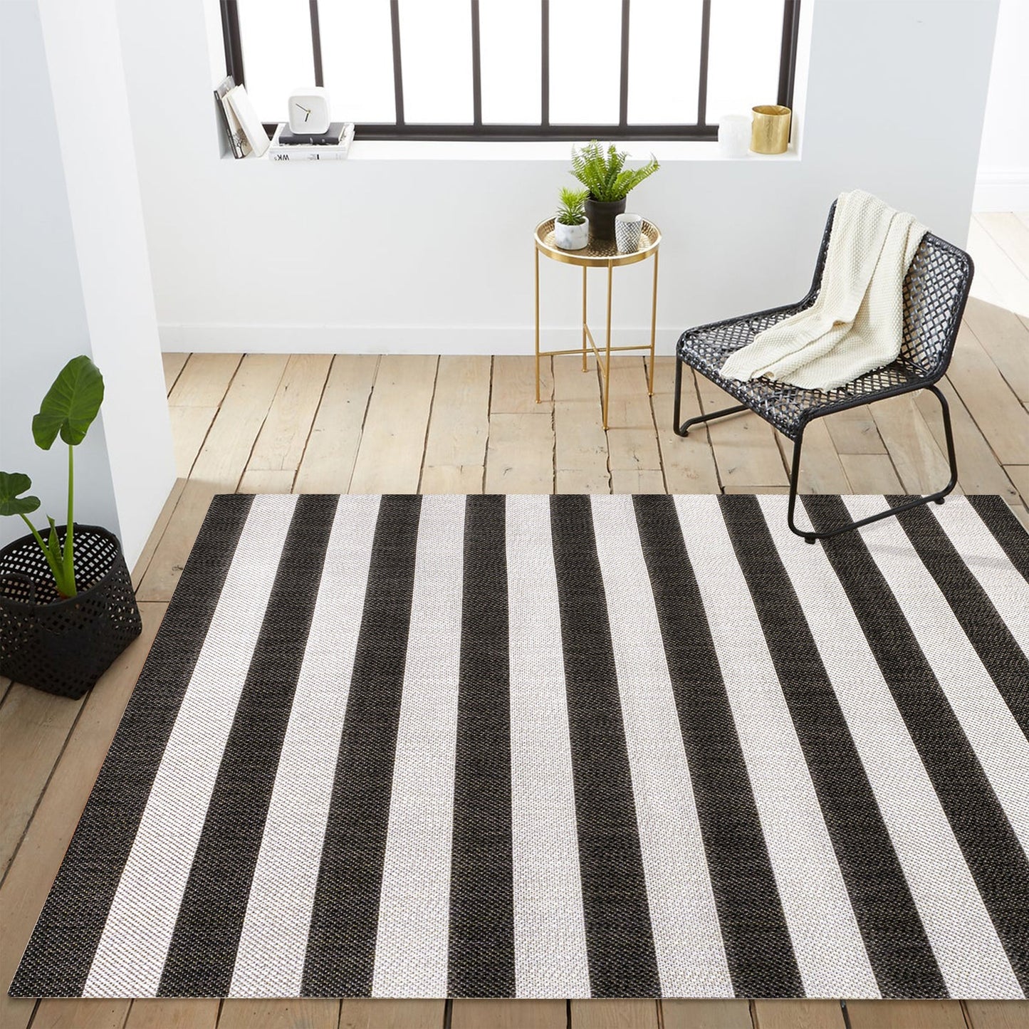 Two-Tone Wide Stripe Indoor/Outdoor Area Rug (5 Colors, 5 Sizes)