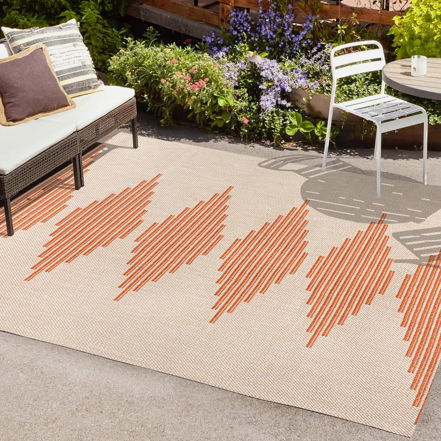 Diamond Stripe Indoor/Outdoor Area Rug (2 Colors, 5 Sizes)
