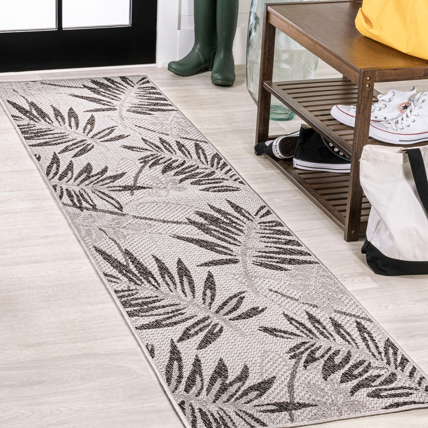 Tropical Palm Leaf Indoor/Outdoor Area Rug (2 Colors, 5 Sizes)