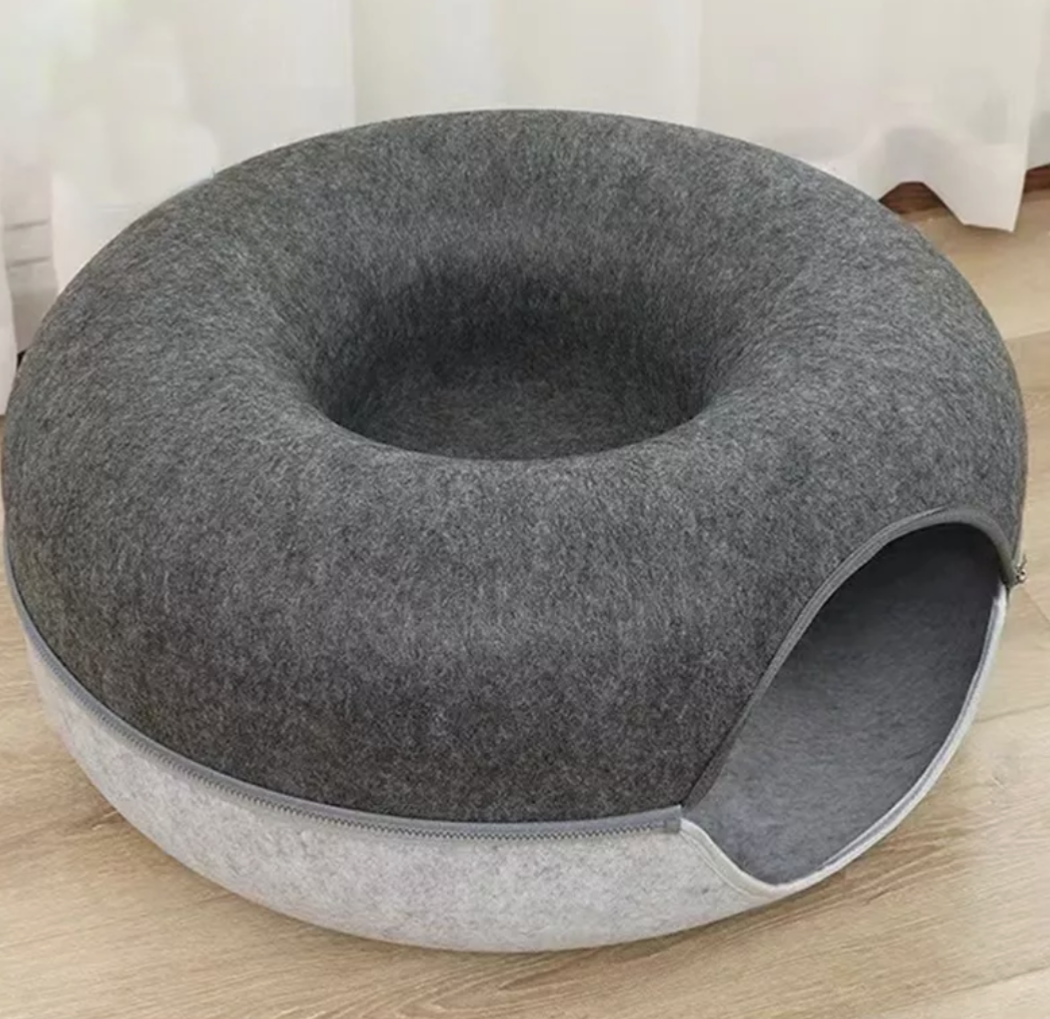Cat Felt Donut Tunnel