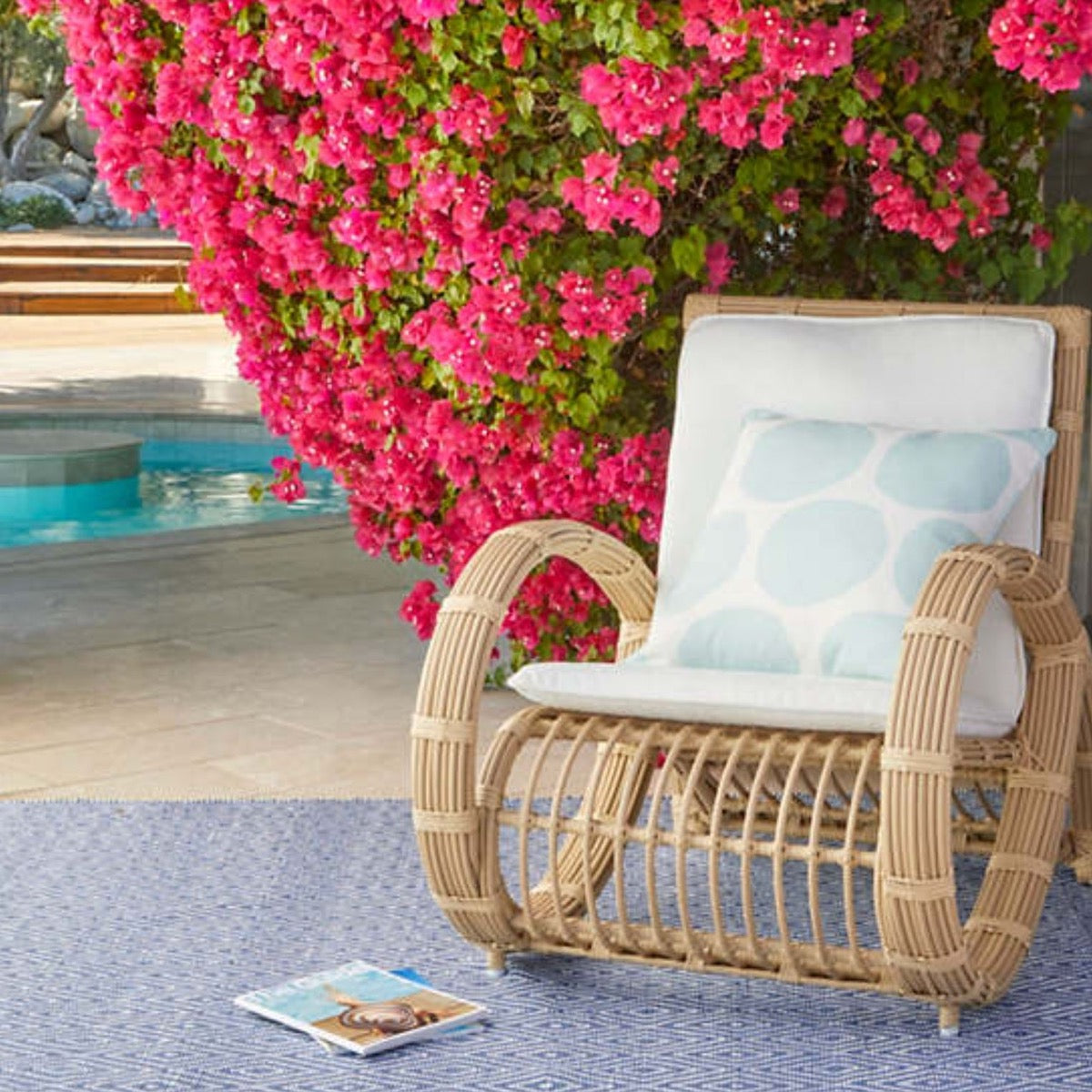 Diamond Denim/White Indoor/Outdoor Rug